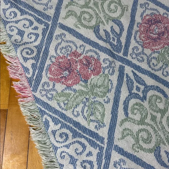 VINTAGE THROW BLANKET ROSES - Picture 3 of 4
